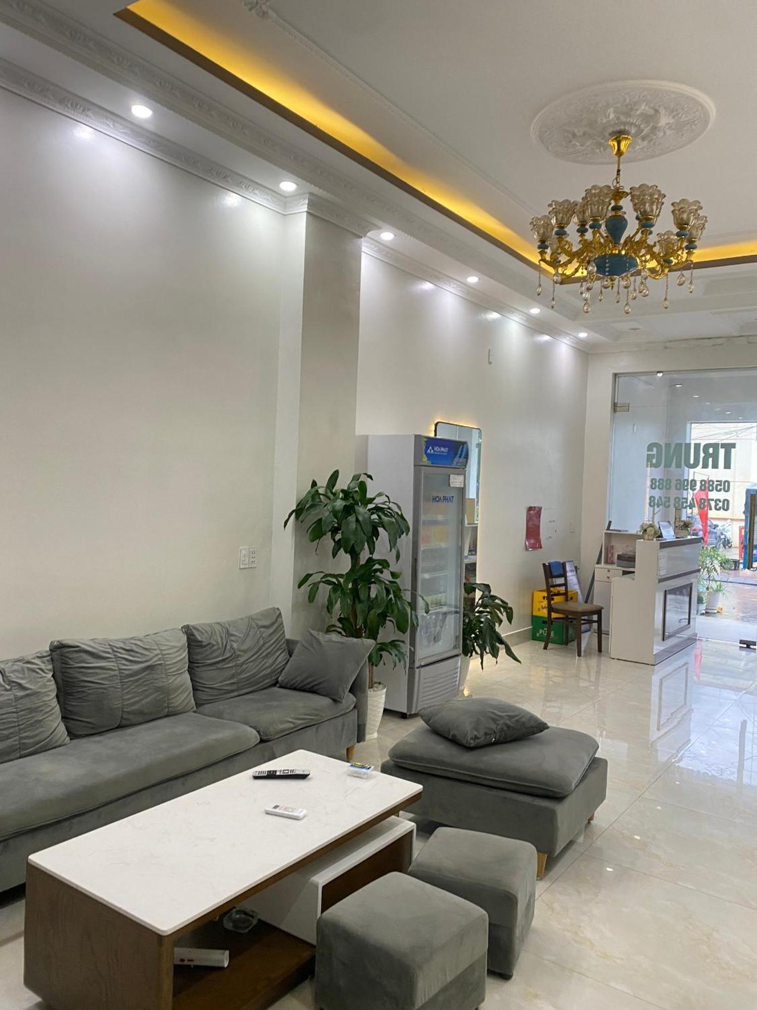 同文Nha Nghi Quang Trung公寓 外观 照片